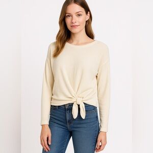 Wishlist Boutique |‎ Lightweight Cream Tie-Waist Sweater – Size Large